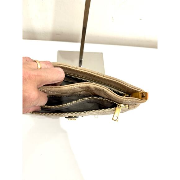 Marc Jacobs Quilted Calfskin Leather Wristlet Bag Beige Women's Compact - Picture 6 of 14